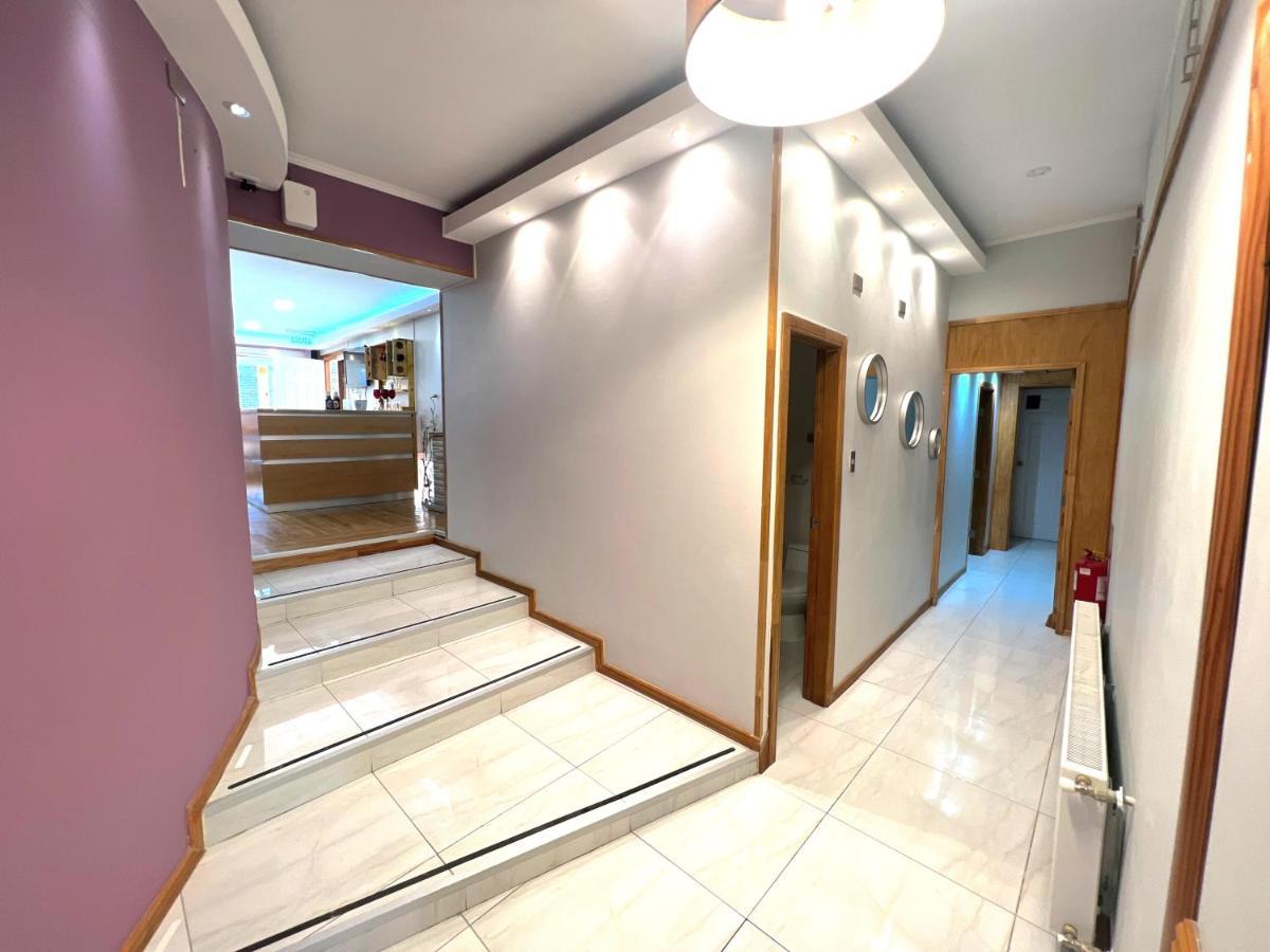 Апартаменти Incredible Downtown Duplex With Interior Backyard Пунта-Аренас Екстер'єр фото