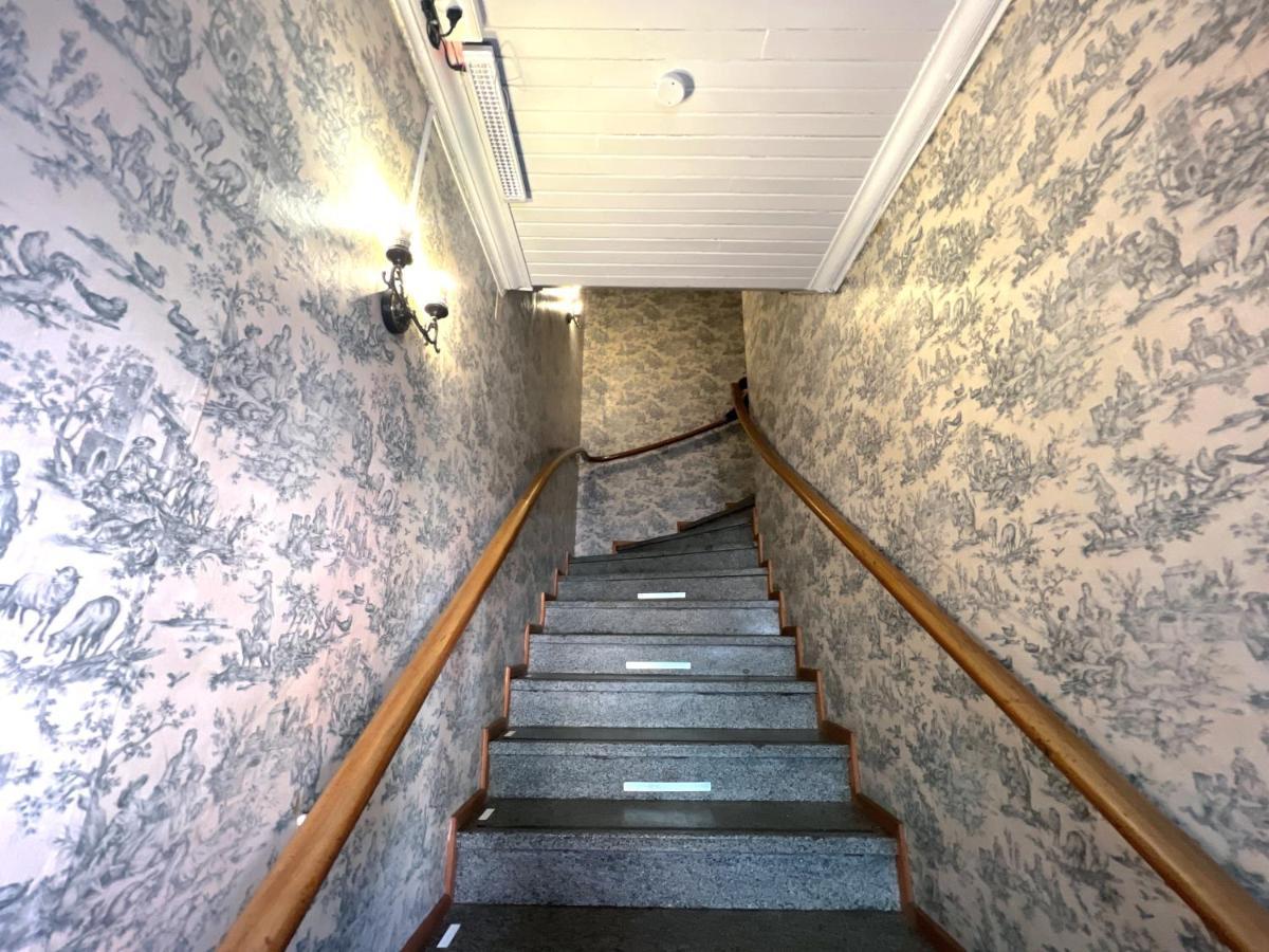 Апартаменти Incredible Downtown Duplex With Interior Backyard Пунта-Аренас Екстер'єр фото