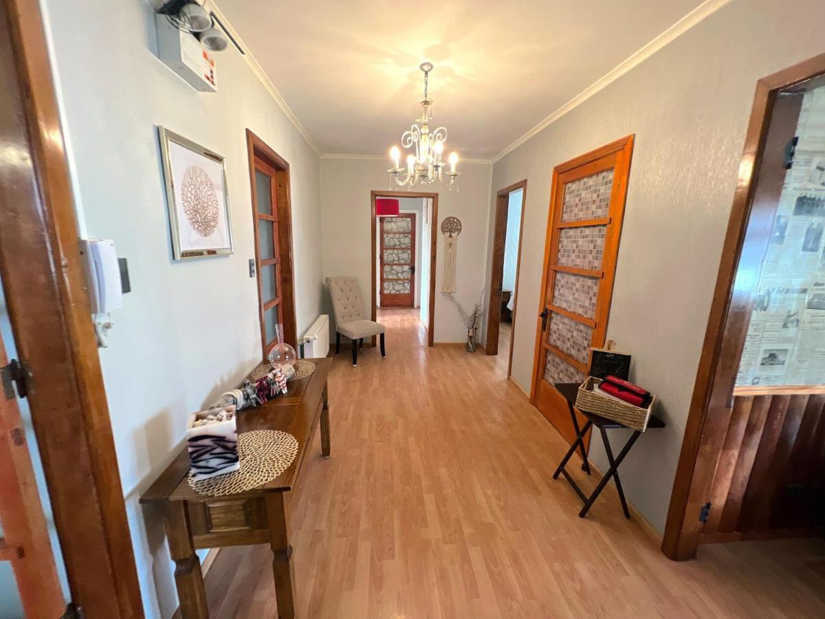 Апартаменти Incredible Downtown Duplex With Interior Backyard Пунта-Аренас Екстер'єр фото