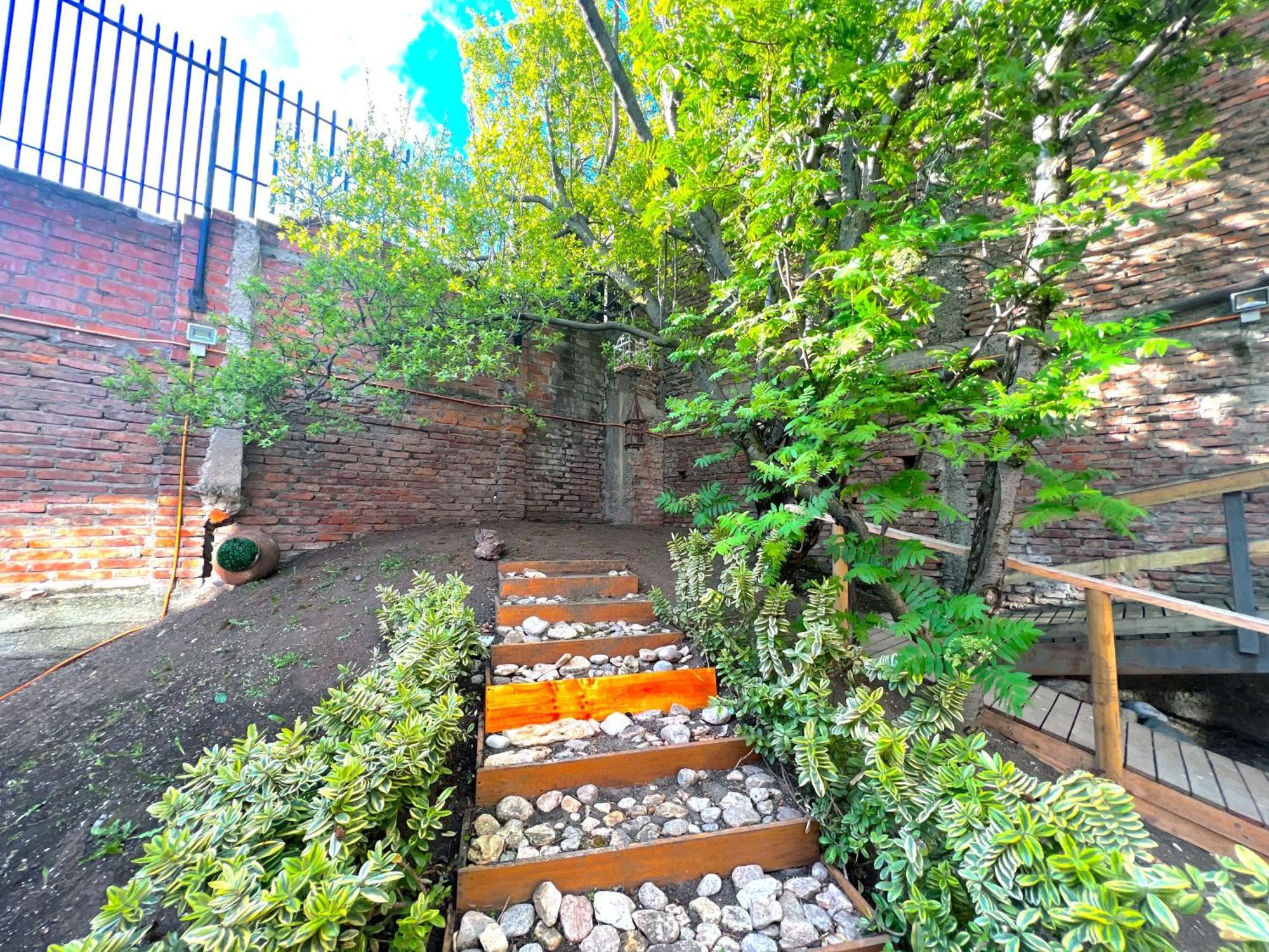 Апартаменти Incredible Downtown Duplex With Interior Backyard Пунта-Аренас Екстер'єр фото